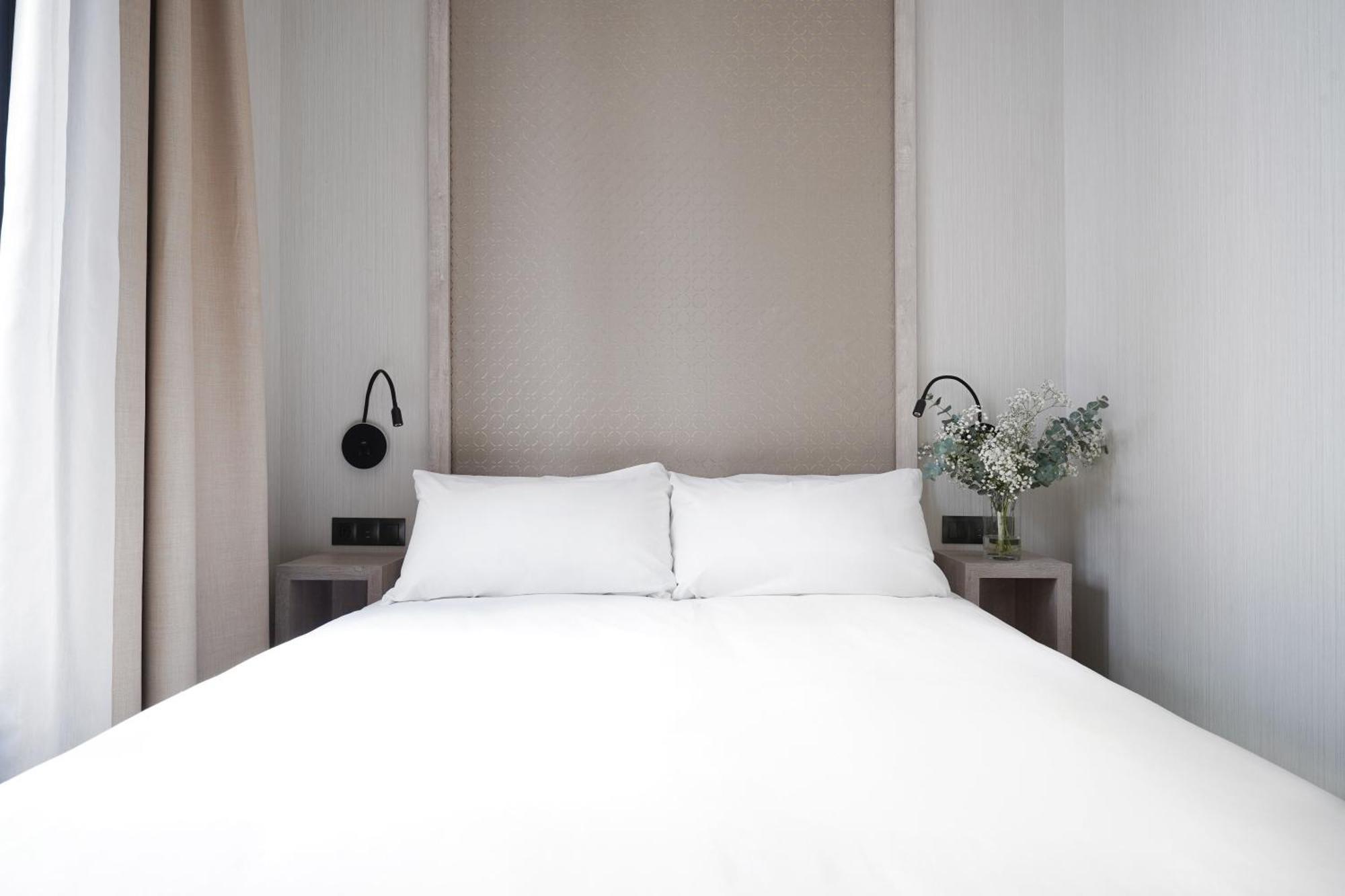 Numa Madrid Luna Ngoại thất bức ảnh